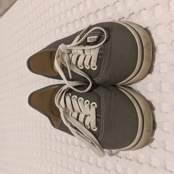 Women's Vans - Picture 3 of 3